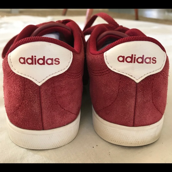 Vintage style Adidas tennis shoes - Picture 2 of 4